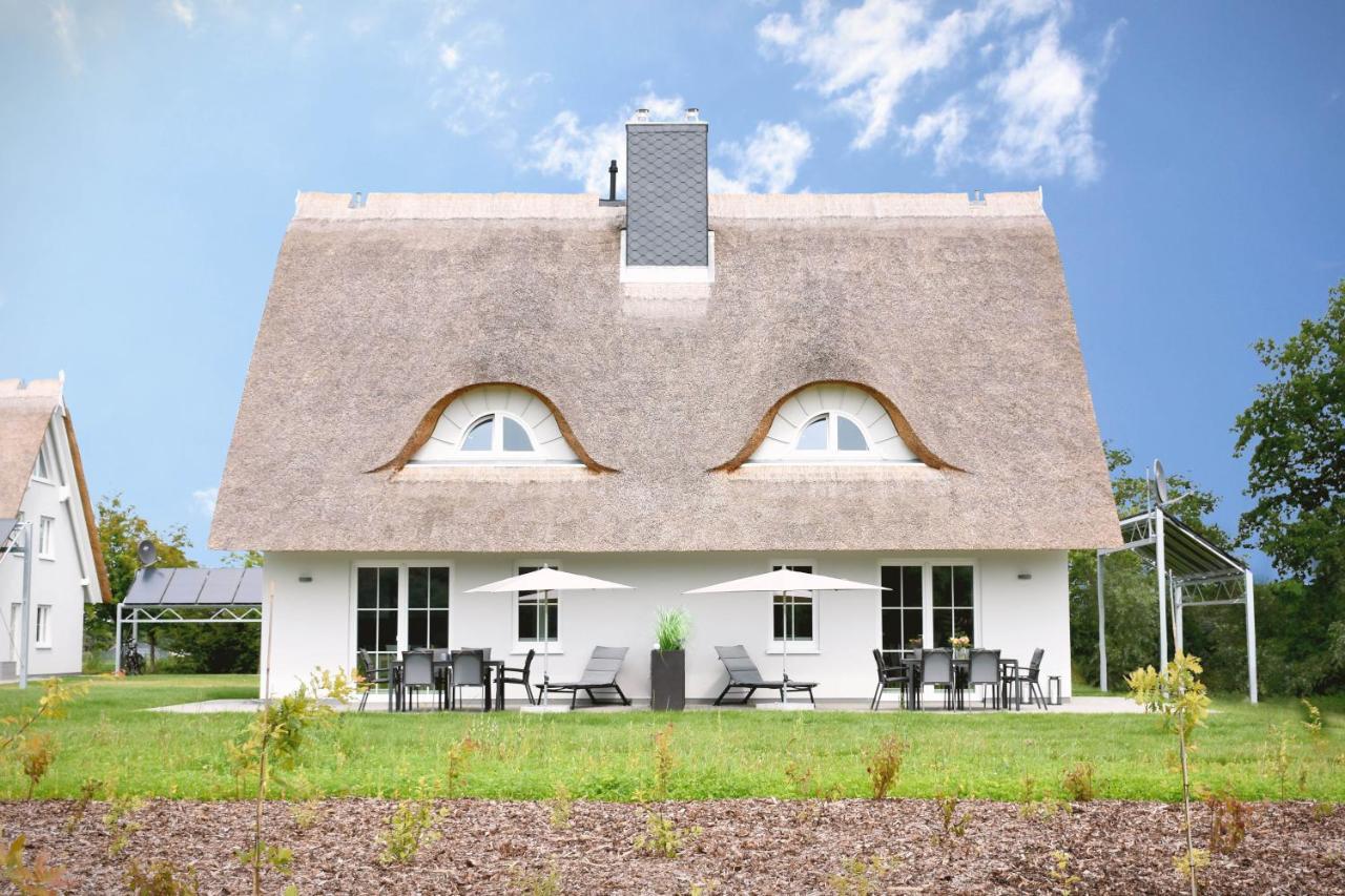 Reetidyll Am Haff Villa Pepelow Exterior foto