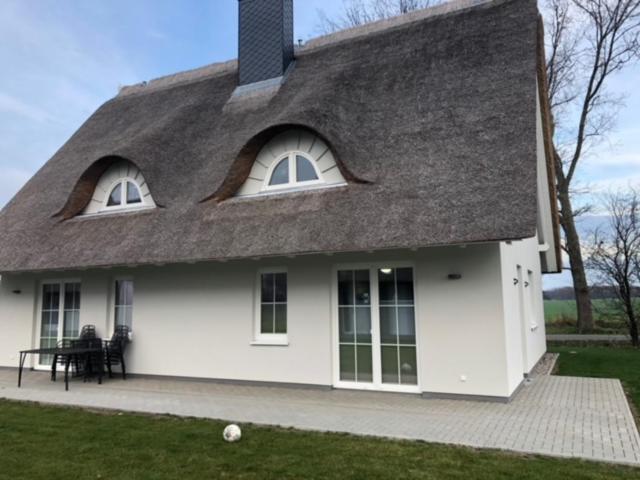 Reetidyll Am Haff Villa Pepelow Exterior foto
