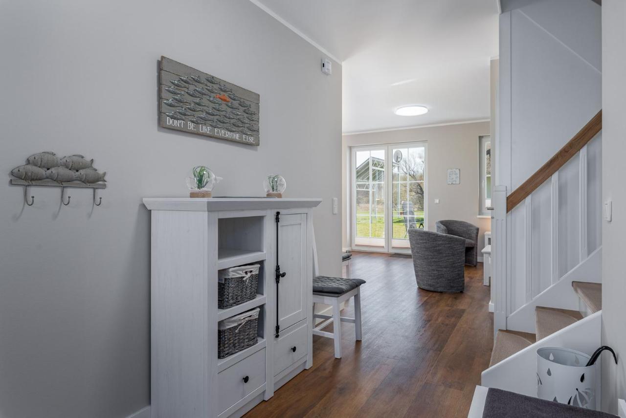 Reetidyll Am Haff Villa Pepelow Exterior foto